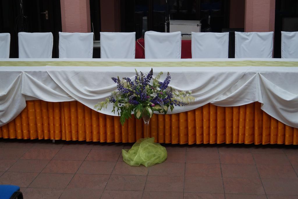 Arbiter Hotel Elblag Esterno foto